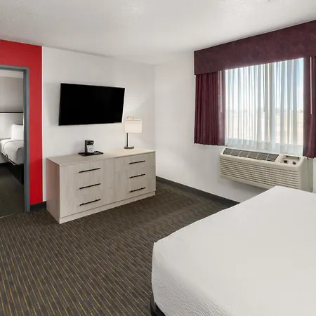 Sylo Hotel Denver Airport, A Ramada By Wyndham Aurora Extérieur photo