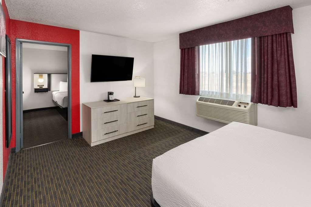 Sylo Denver Airport, A Ramada By Wyndham Hotel
