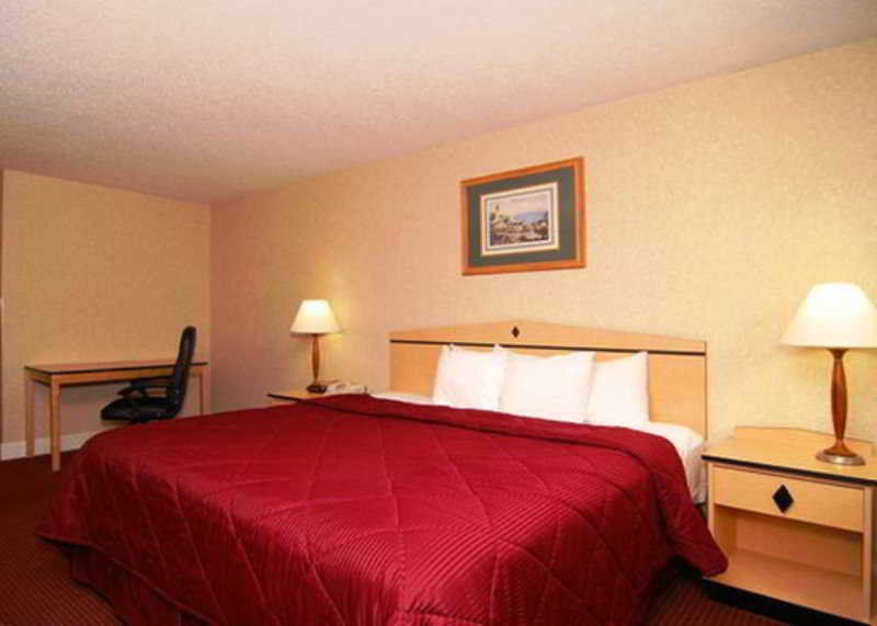 Hotel Sylo Denver Airport, A Ramada By Wyndham Aurora