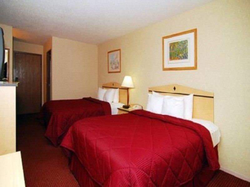Hotel Sylo Denver Airport, A Ramada By Wyndham Aurora